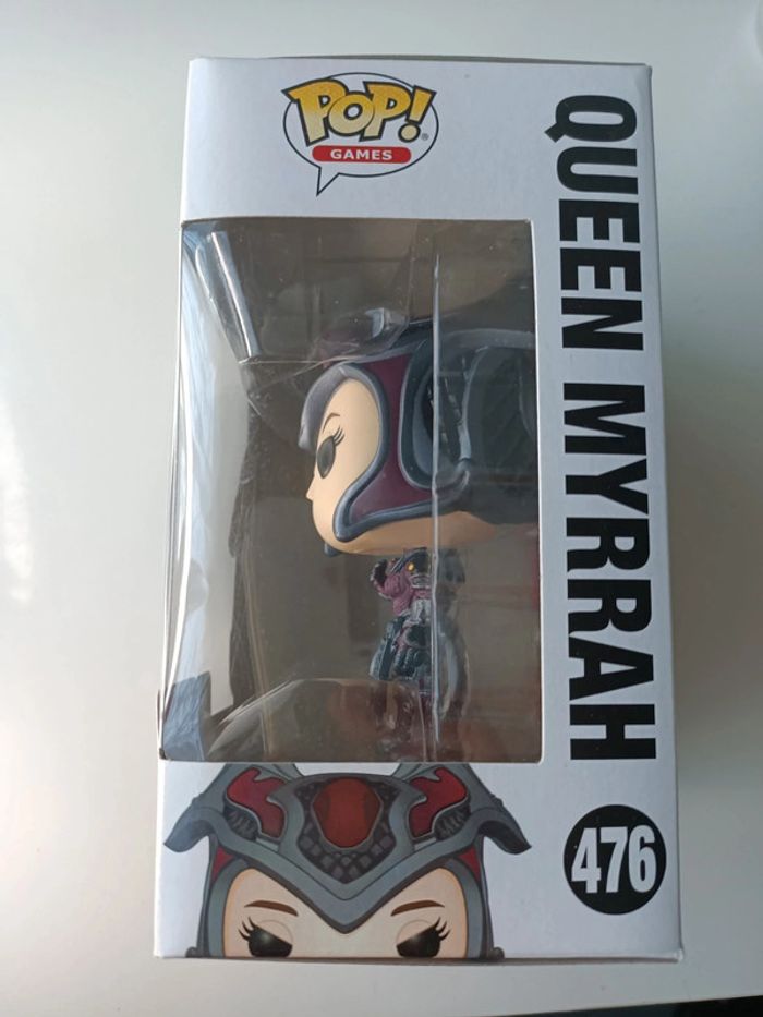 Figurines Funko pop Games gears of war n°476 Queen Myrrah neuve (jamais deboxée) - photo numéro 3