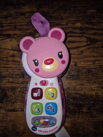 Téléphone  portable  bébé  fille