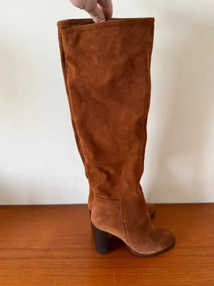 Bottes camel à talons