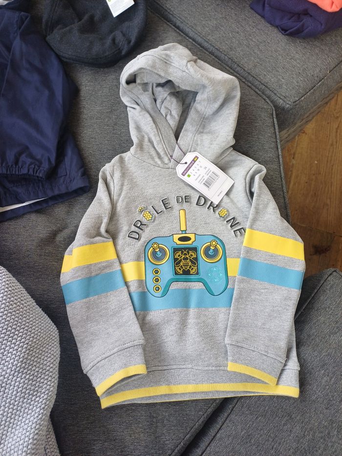 Lot de gilet parka et sweat 2ans - photo numéro 2