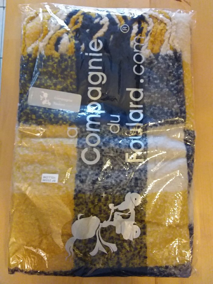Echarpe La compagnie du foulard neuve