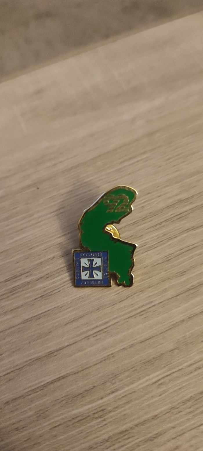 Pin's Secours catholique