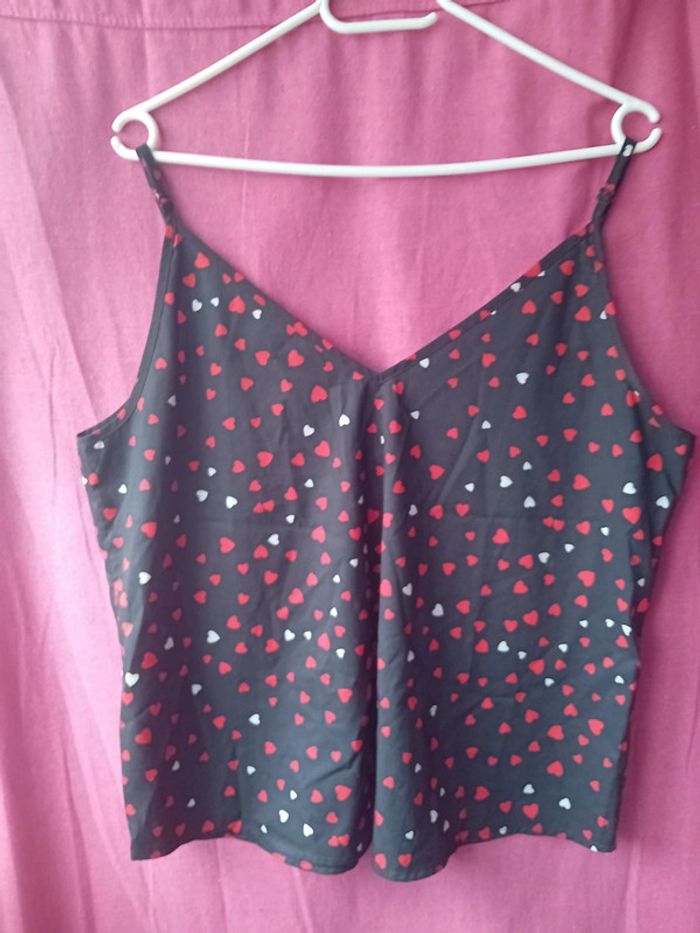 Petit top de chez Shein taille 40/42 avec bretelles réglables - photo numéro 3