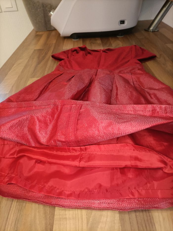 Robe de fête rouge pailletées 5 ans - photo numéro 8