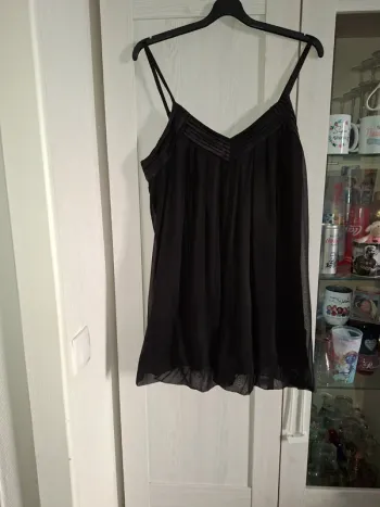 Débardeur noir voile