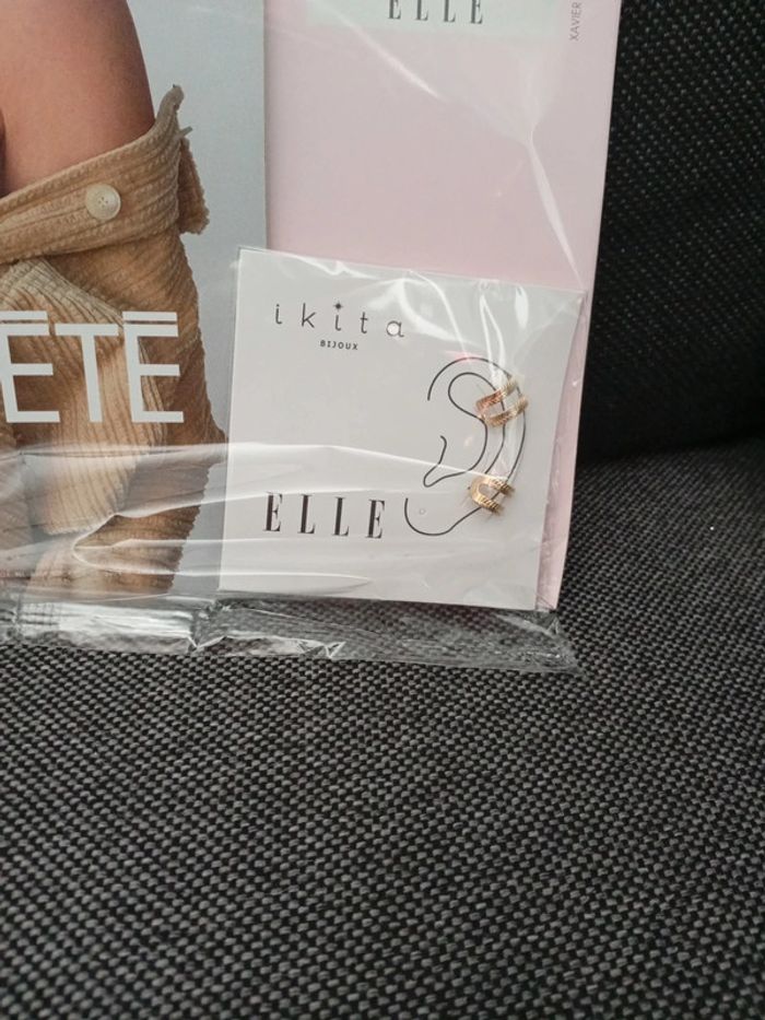 Magazine Elle avec bijou Ikita - photo numéro 2