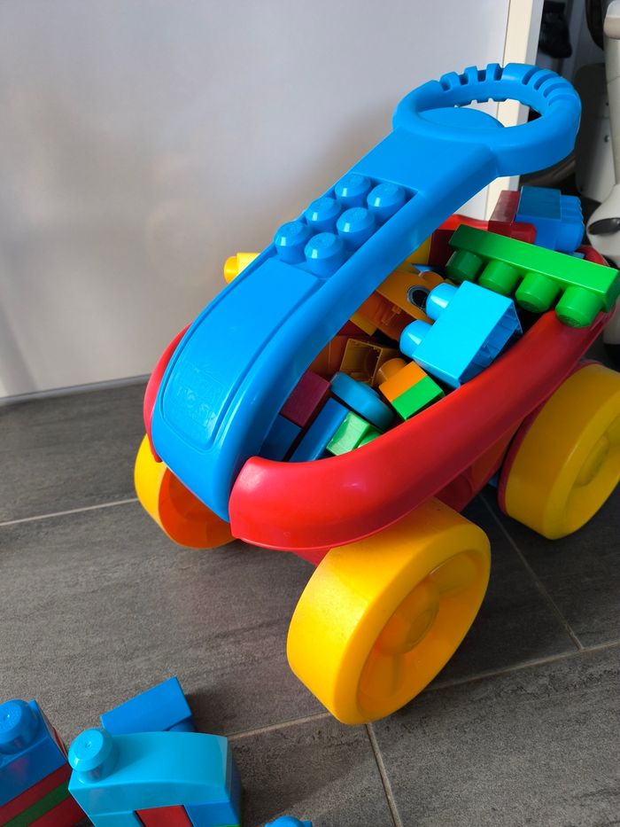 Légo + chariot - photo numéro 3