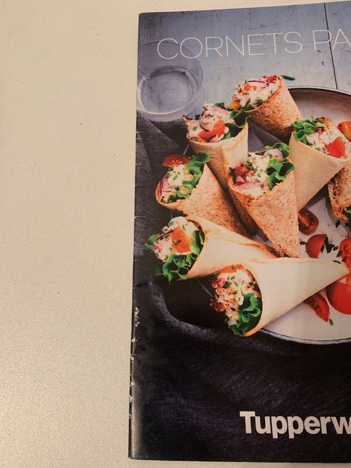 Cornets et son livret  Tupperware - photo numéro 3