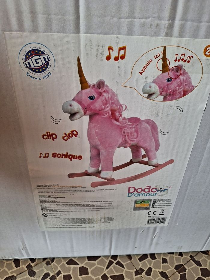 Licorne à bascule - photo numéro 3