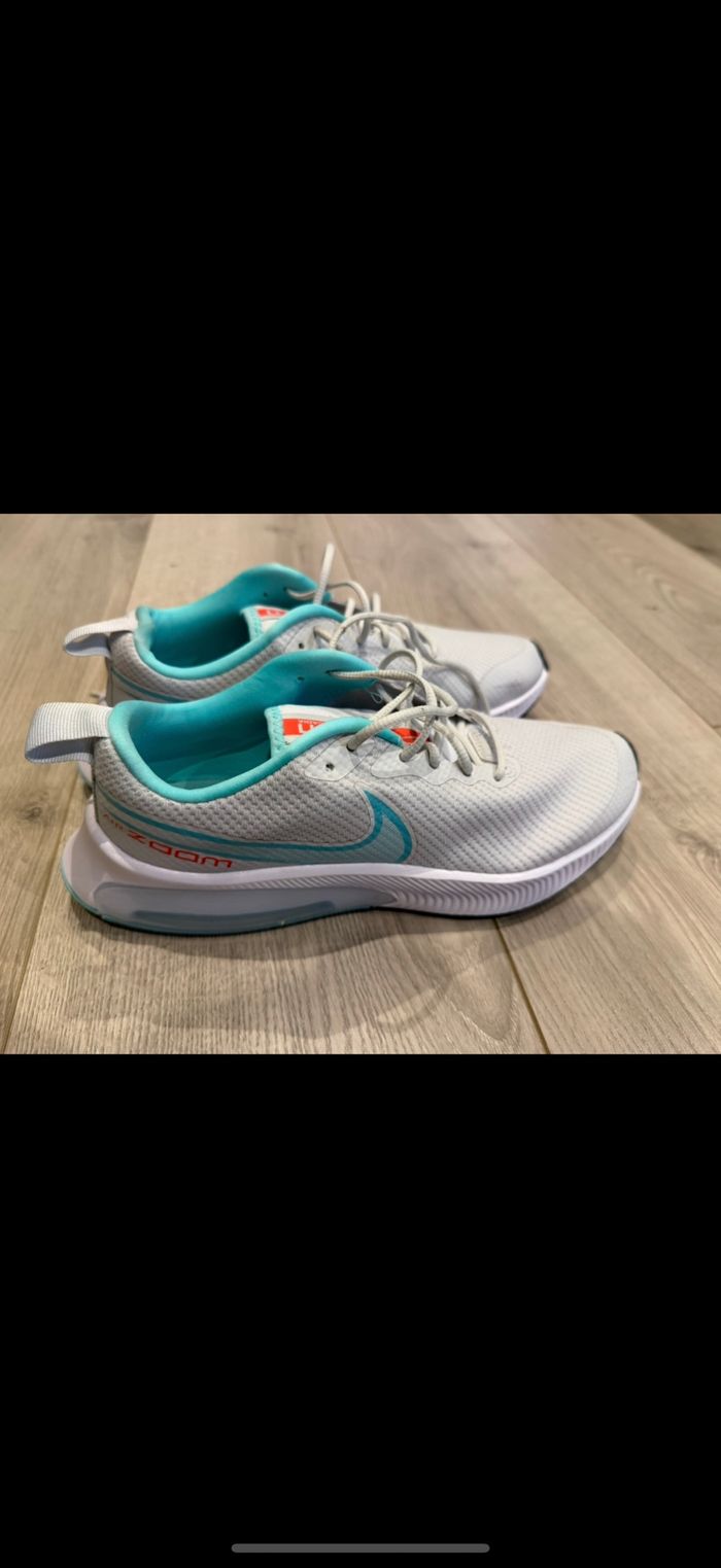 Chaussure basket Nike air zoom blanche et turquoise taille 39 - photo numéro 7