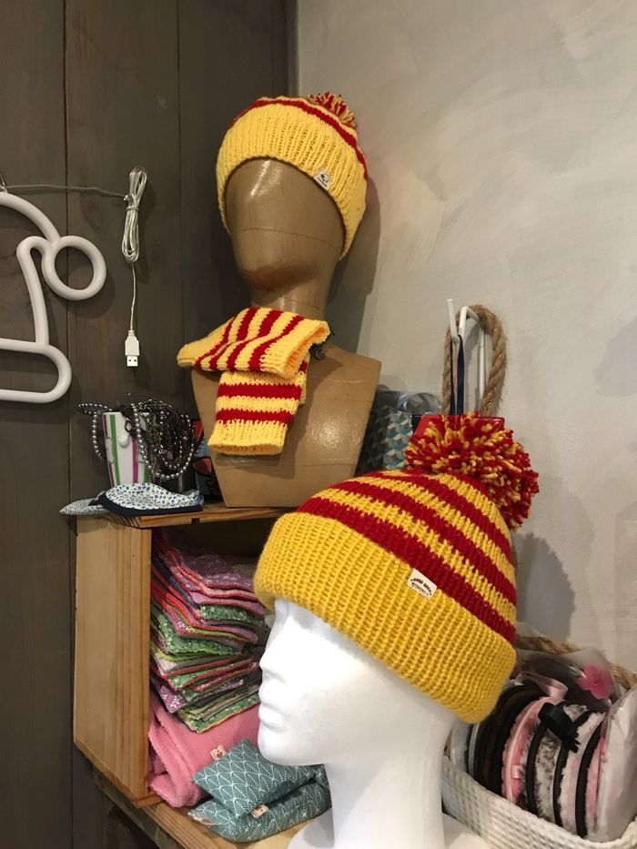 Chapeau Tricot Bébé Fille Double Couche - Taille 6-12 Mois - Couleurs Rouge, Jaune, Rose - Neuf Sans Étiquettes