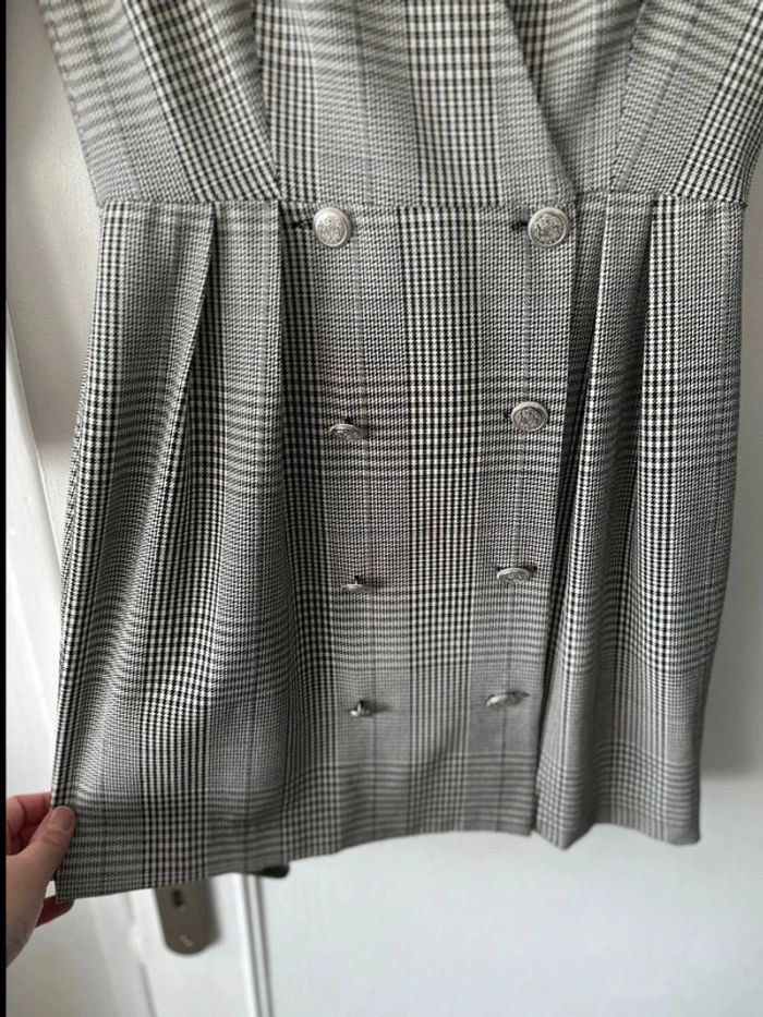 Robe courte manches longues à carreaux noir blanc taille S ZARA - photo numéro 4