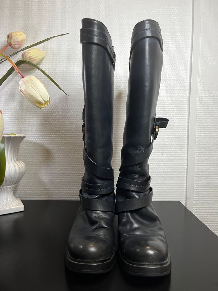 Hogan Bottes Marron vintage en cuir bleu marine avec brides et détails dorés - photo numéro 4