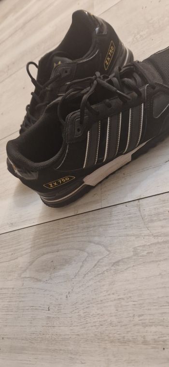 Chaussure adidas