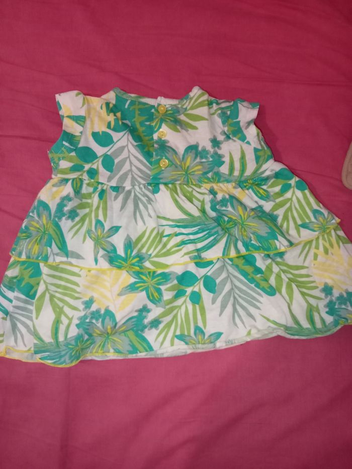 Lot 4  robes été 12 mois - photo numéro 4