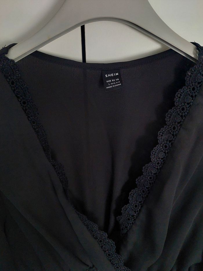 Robe noire - photo numéro 3