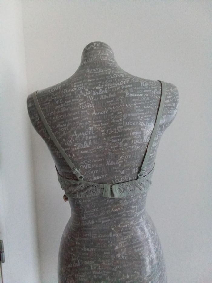 Très joli soutien gorge taille 38 - photo numéro 3