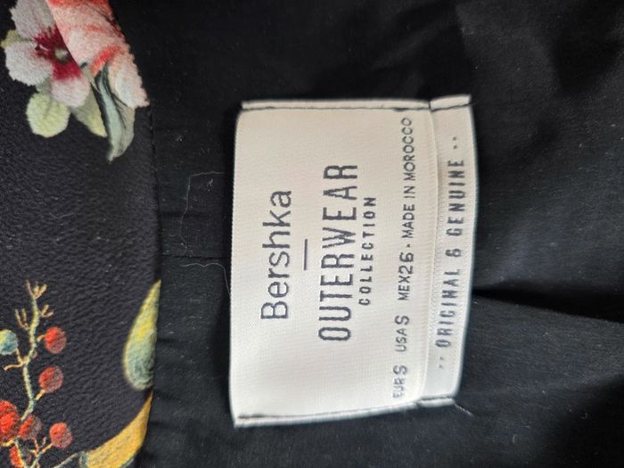 Très jolie veste blazer fleuri bershka taille S - photo numéro 6