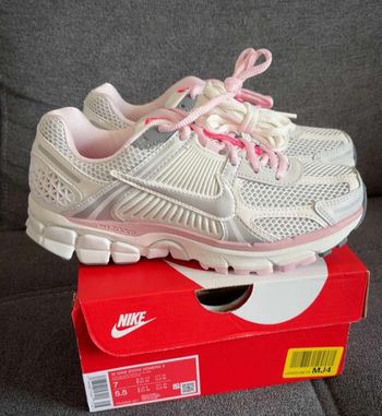 Nike Zoom vomero 5 520