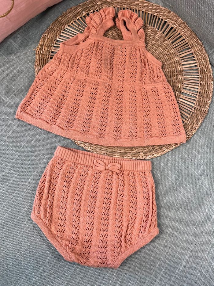 Ensemble en maille taille 9 mois