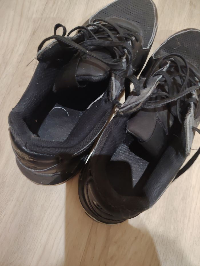 Baskets Nike air taille 44 bon état - photo numéro 6