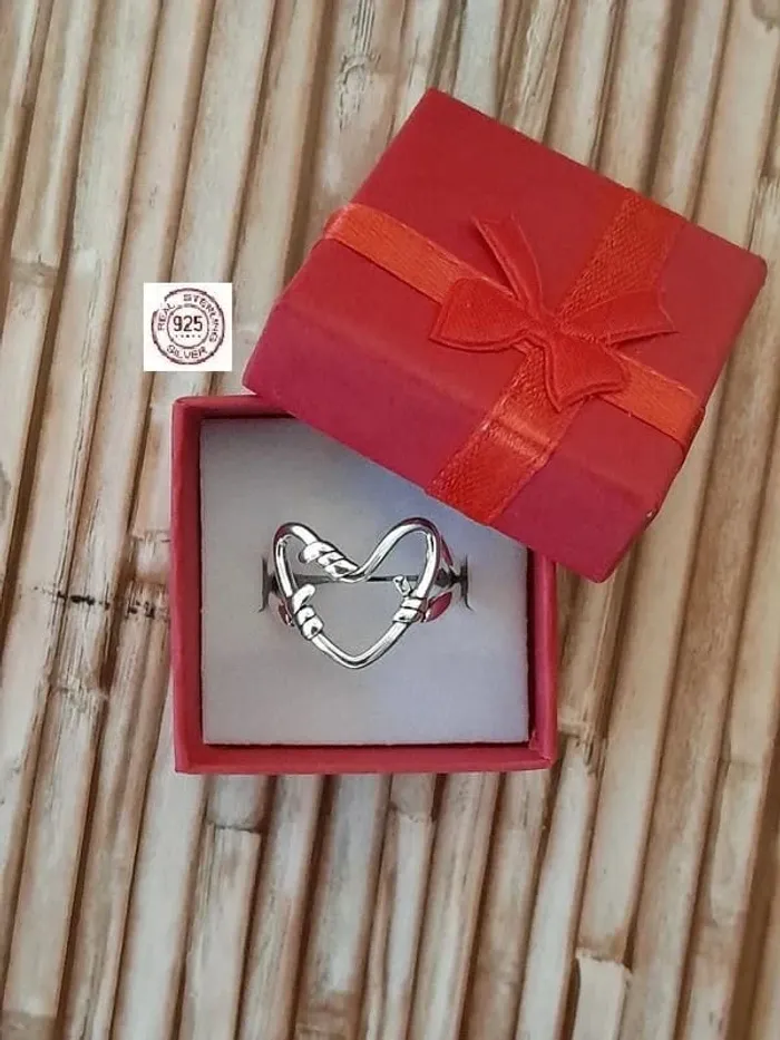 Bague argent 925, coeur couleur argentée,  réglable Pour des doigts allant du 52 au 56 - photo numéro 2