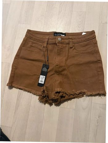 Short marron taille 9 fashion nova neuf jamais porté