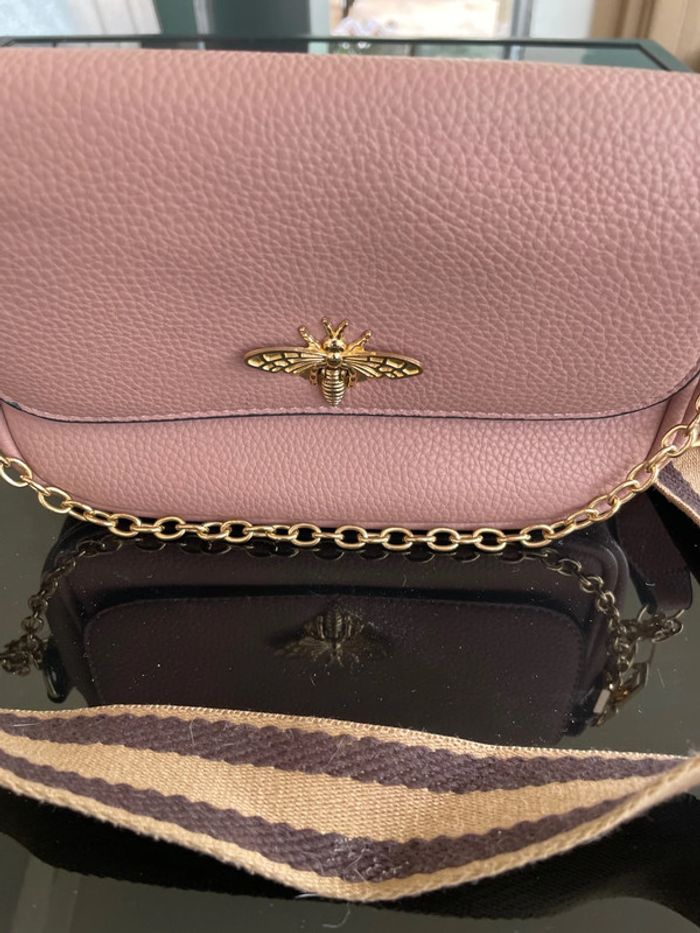 Joli petit sac rose avec sa libellule sur le devant - photo numéro 6