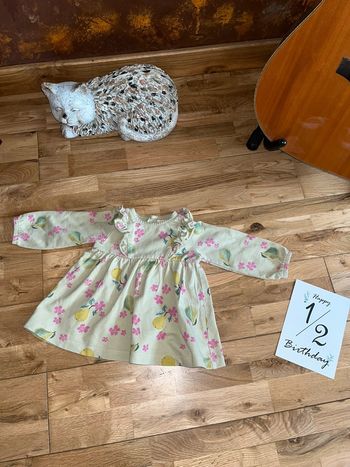 Robe fleurie matière sweat très bon état hema 68cm/6-9mois