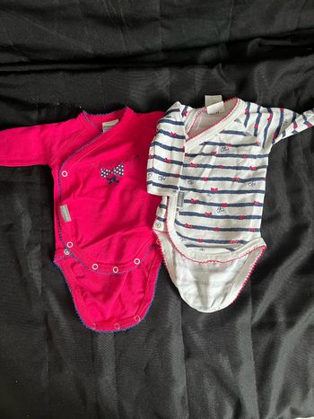 Lot 2 bodies manches longues