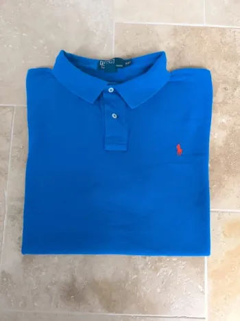 Polo Ralph Lauren homme XXL bleu logo rouge excellent état sauf tache