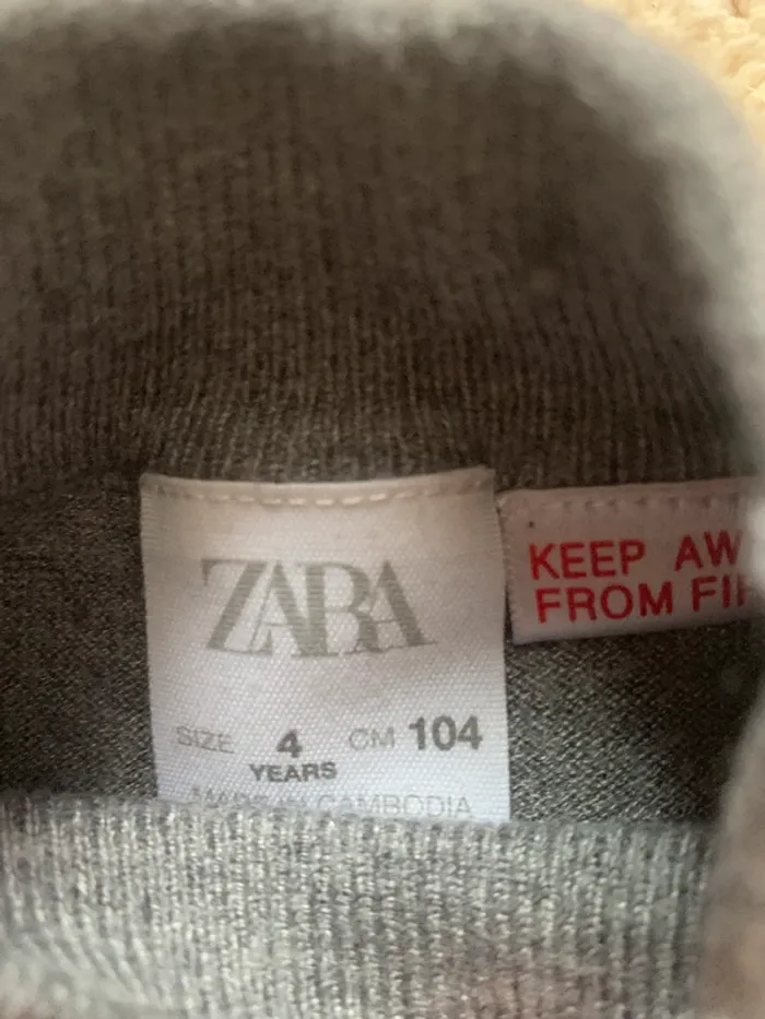 👕 Pull col roulé gris – Zara – Taille 4 ans (104 cm) - photo numéro 3