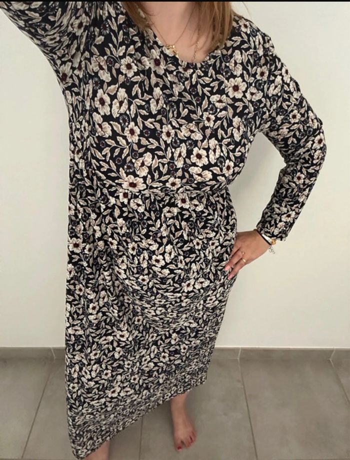 Robe shein fleurie T 44 - photo numéro 3