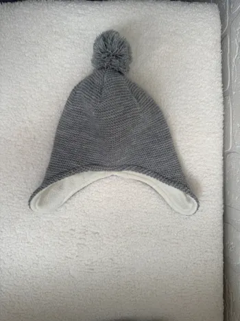 Bonnet hiver • Kiabi • taille 6 / 12 mois