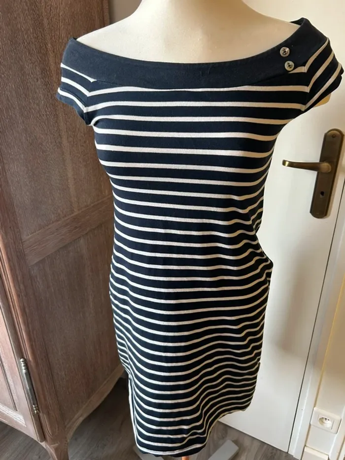 Robe marinière hublot taille S - photo numéro 3