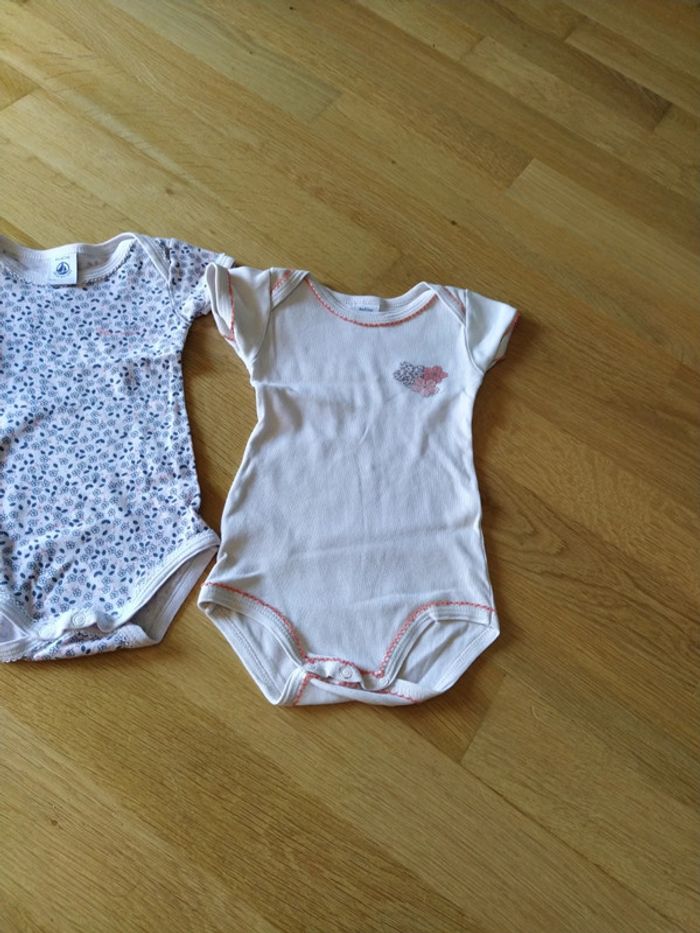 lot bodies 6 mois - photo numéro 5