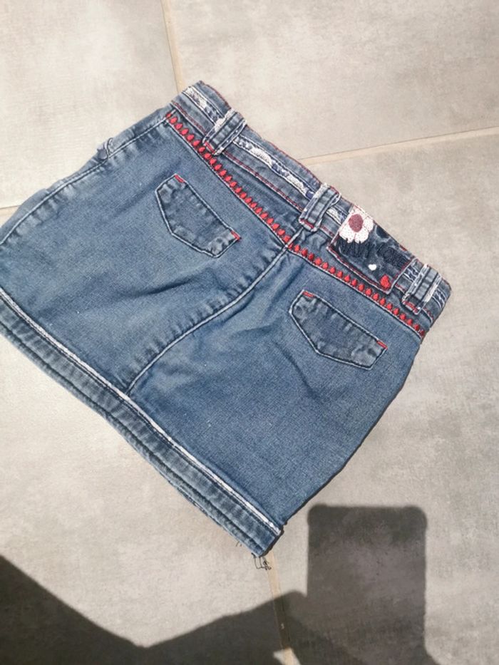 Jupe orchestra 7 ans très bon état - photo numéro 3