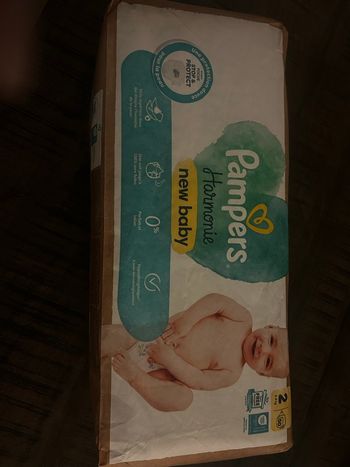 Couches  Pampers  Harmonie  new baby taille 2