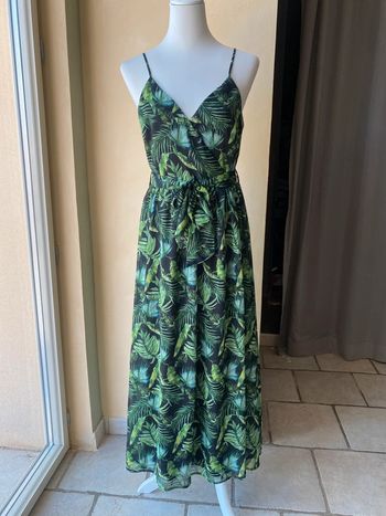 Robe longue verte à feuilles Trendyol 38