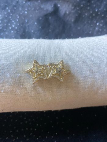 Boucles d'oreilles clous etoiles dorées