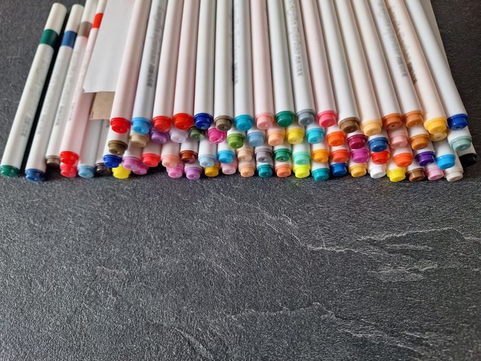 Lot de 60 crayons feutres acryliques – Palette complète - photo numéro 4