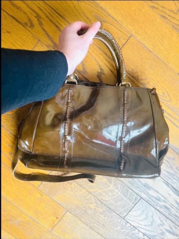Sublime sac en cuir vernis plinio visona - photo numéro 15