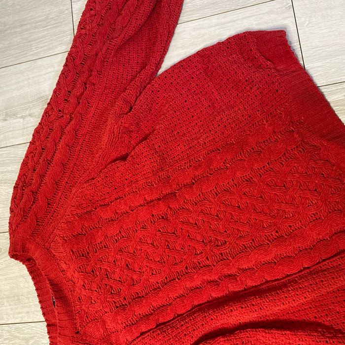 Pull rouge - photo numéro 2