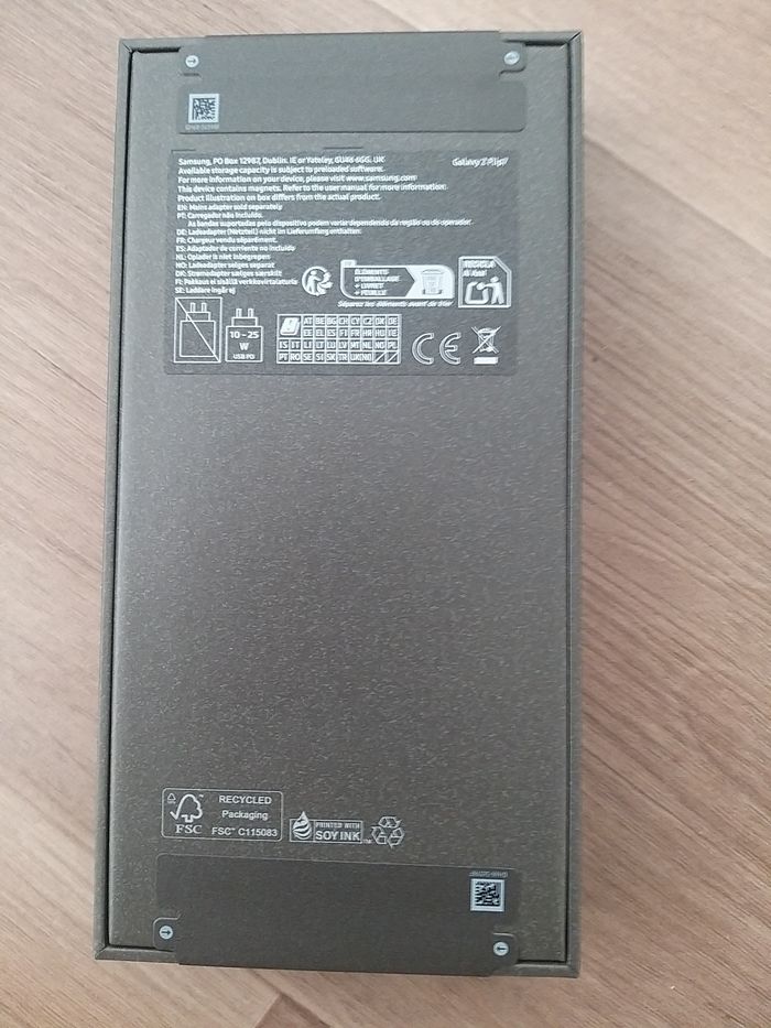 Samsung Galaxy Z Flip7 - photo numéro 2