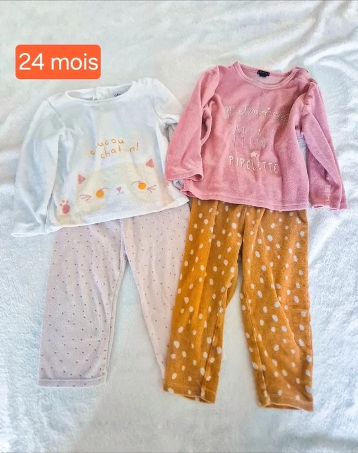 Lot 2 pyjamas 24 mois