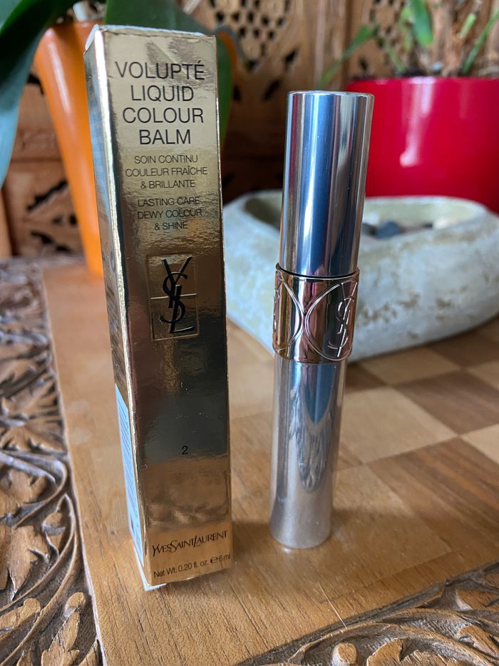 Yves saint laurent volupte colour balm baume à lèvres