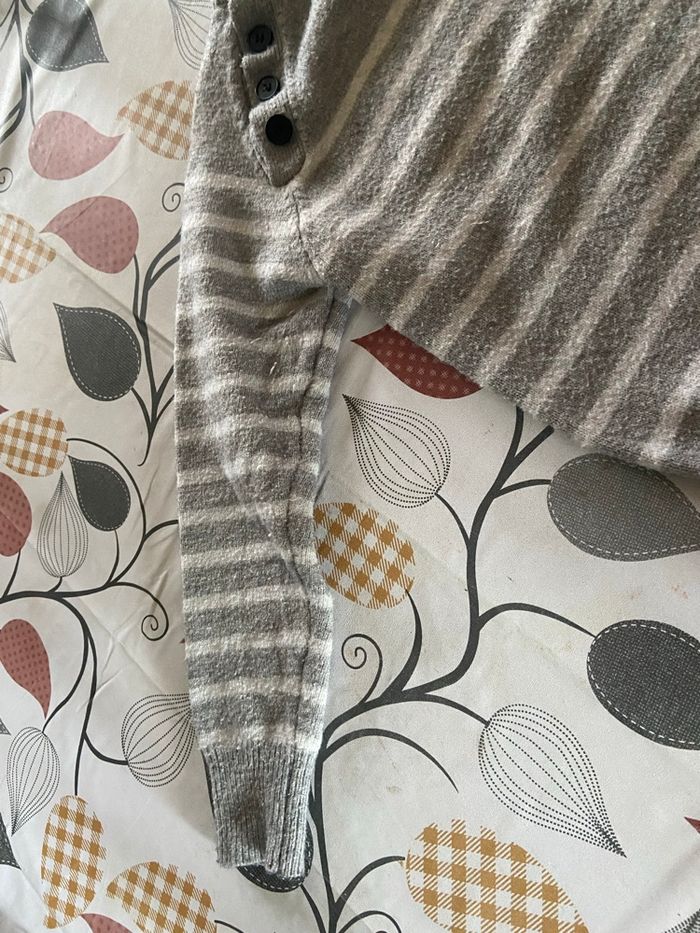 Pull gris est blanc - photo numéro 2