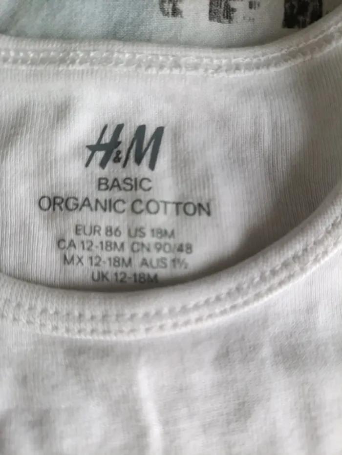 Lot 2 bodies H&M sans manches 86cm - photo numéro 3