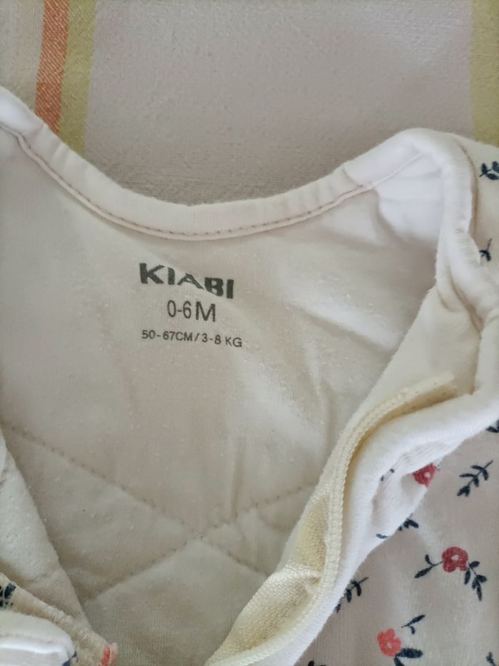 Gigoteuse fille - photo numéro 2