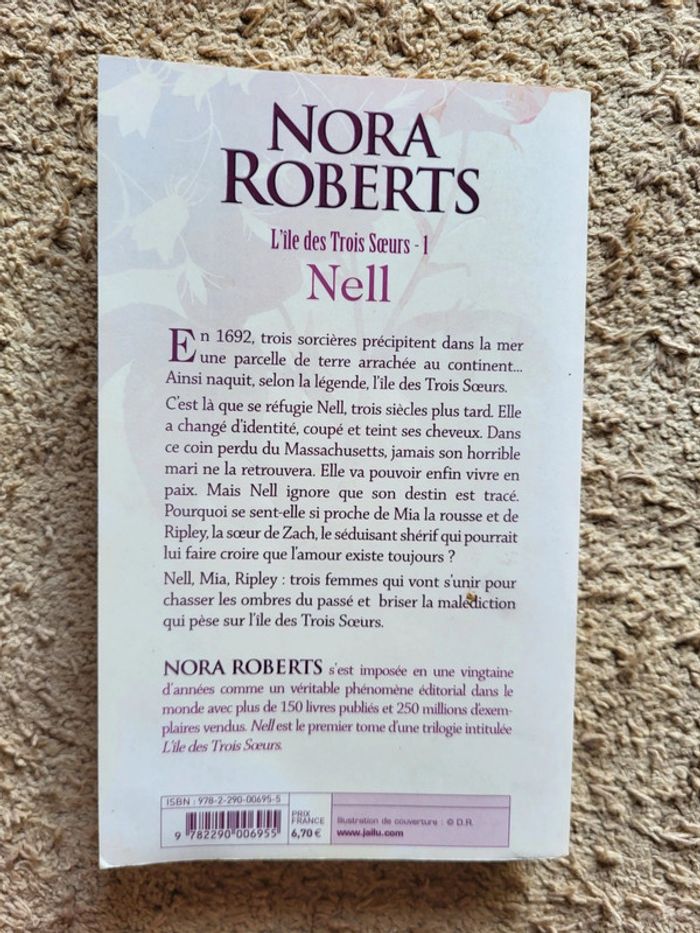 Roman L’île des trois sœurs, Tome 1 : Nell de Nora Roberts – Romance et mystère - photo numéro 2